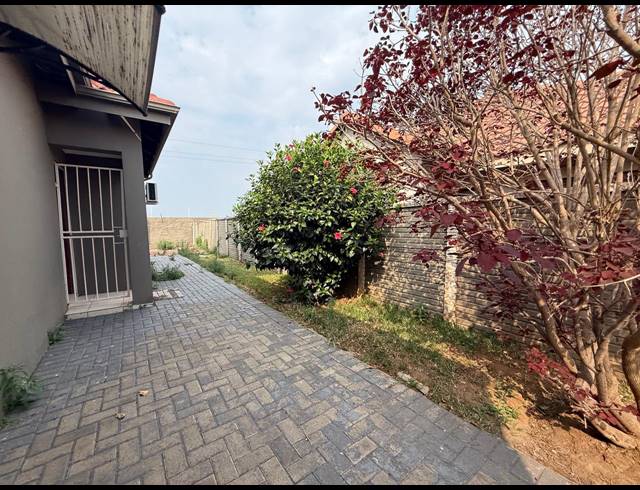3 BEDROOM HOUSE FOR SALE IN WATERKLOOF